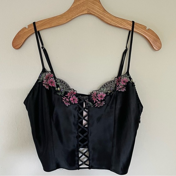 Victoria Secret Crop Top - Picture 1 of 9